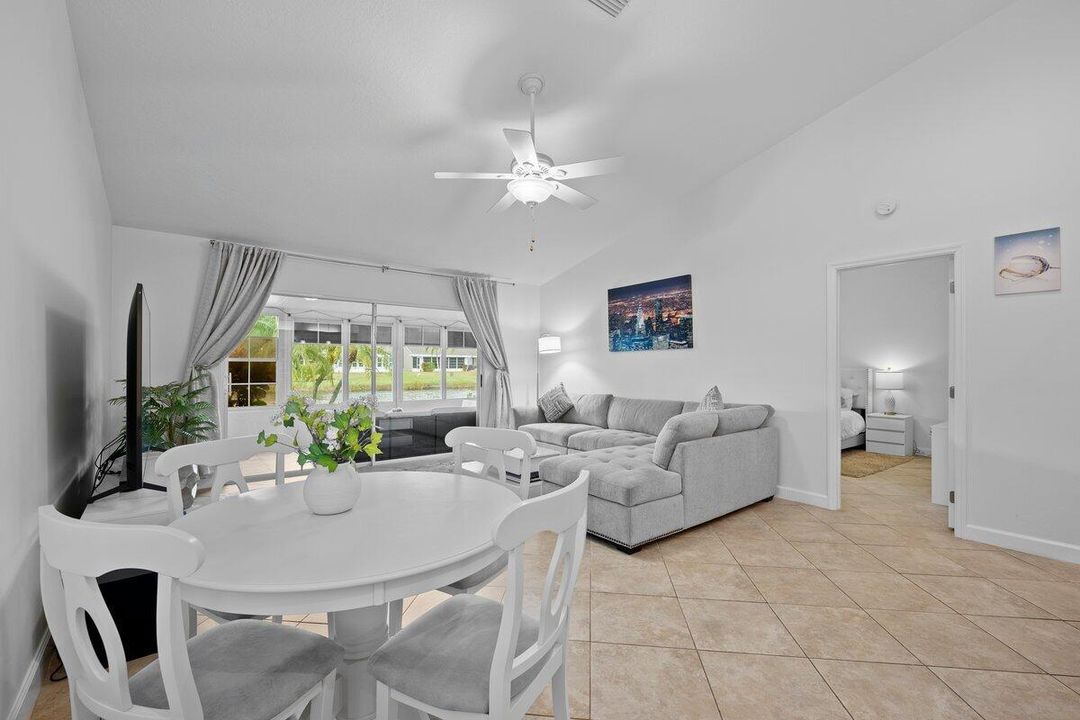 待售: $309,000 (2 贝兹, 2 浴室, 1181 平方英尺)