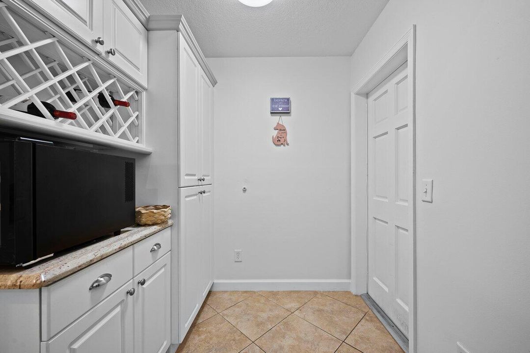 待售: $309,000 (2 贝兹, 2 浴室, 1181 平方英尺)