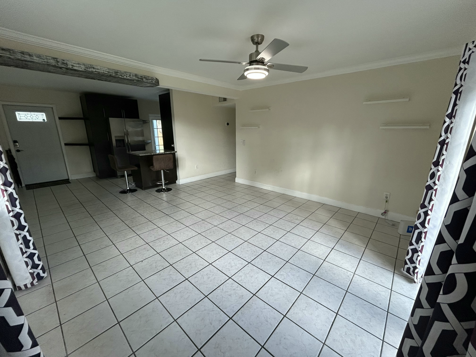 В аренду: $3,150 (3 спален, 2 ванн, 1134 Квадратных фут)