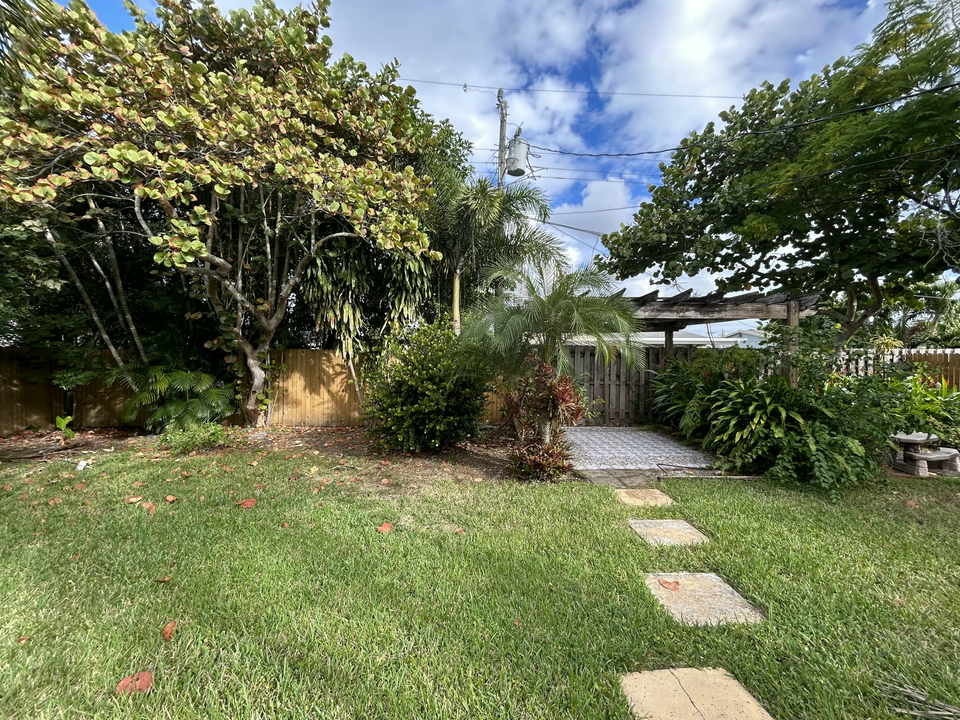 В аренду: $3,150 (3 спален, 2 ванн, 1134 Квадратных фут)