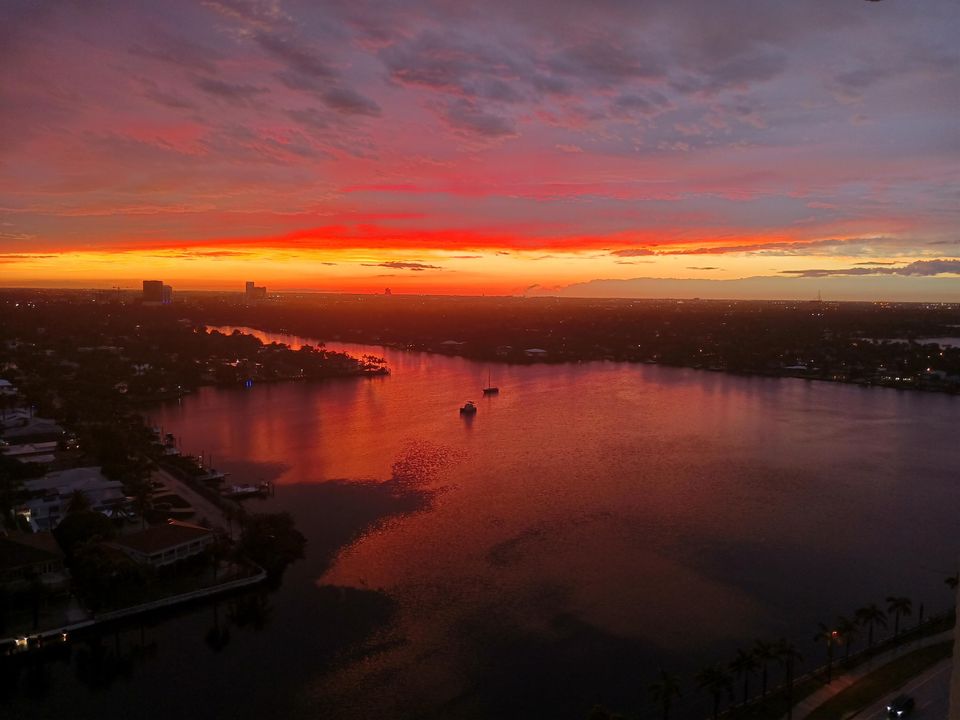 For Sale: $950,000 (2 beds, 2 baths, 1660 Square Feet)