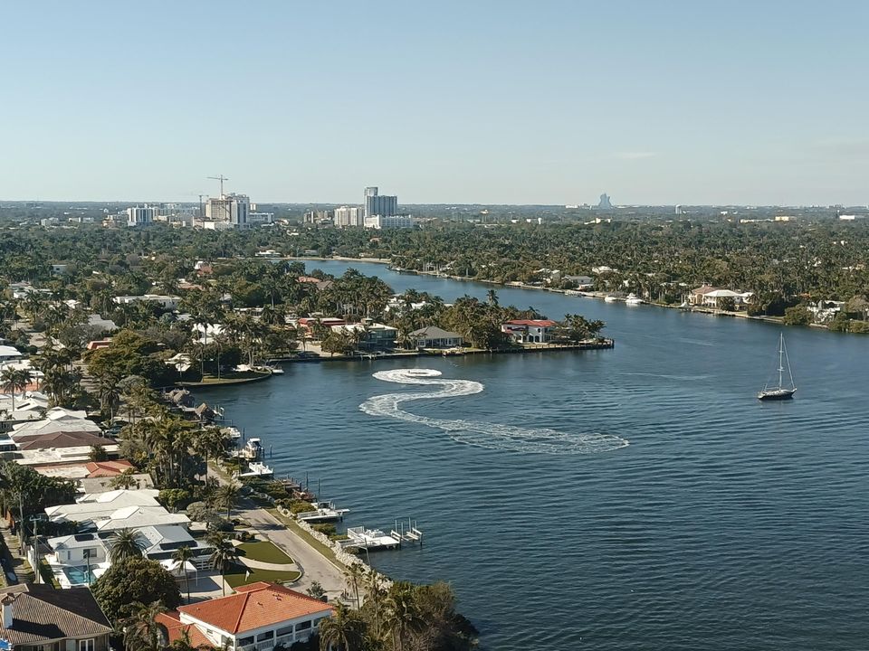 For Sale: $950,000 (2 beds, 2 baths, 1660 Square Feet)