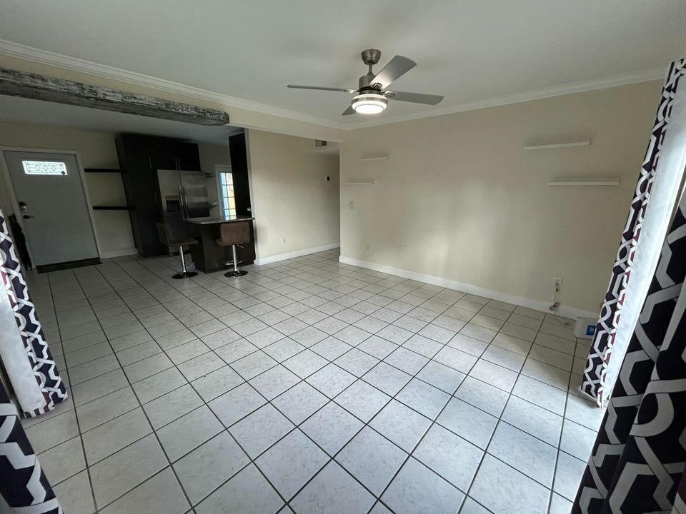 В аренду: $3,150 (3 спален, 2 ванн, 1134 Квадратных фут)