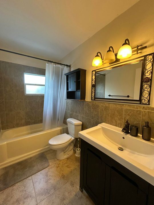 В аренду: $3,150 (3 спален, 2 ванн, 1134 Квадратных фут)