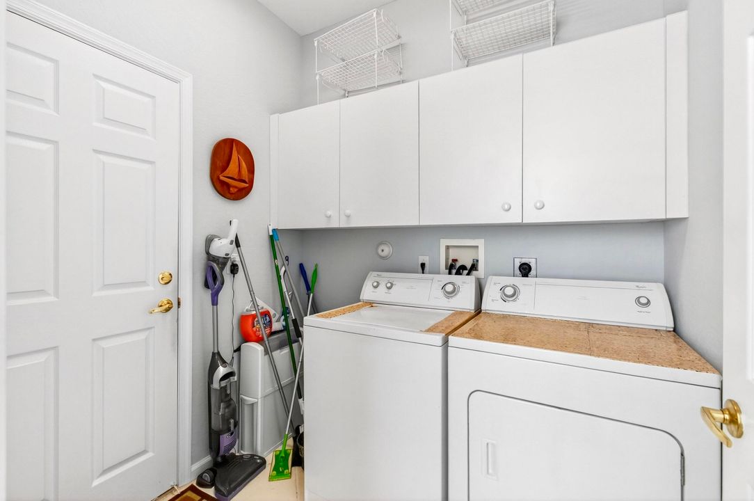 For Sale: $400,000 (3 beds, 2 baths, 1526 Square Feet)