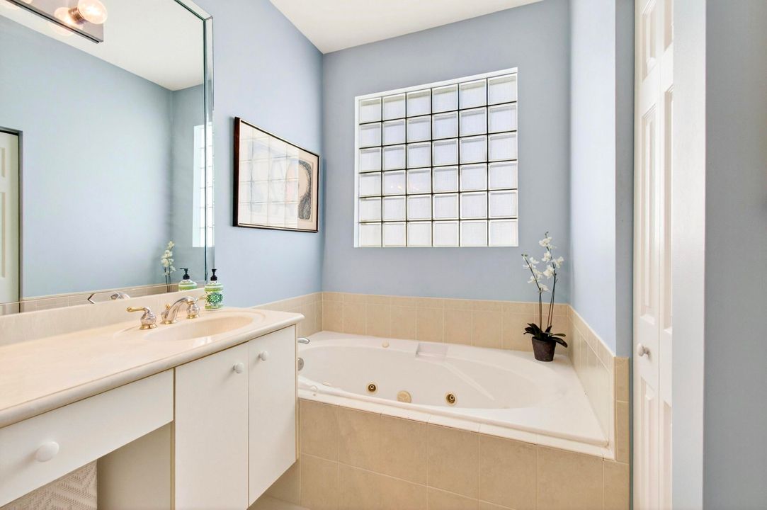 For Sale: $400,000 (3 beds, 2 baths, 1526 Square Feet)