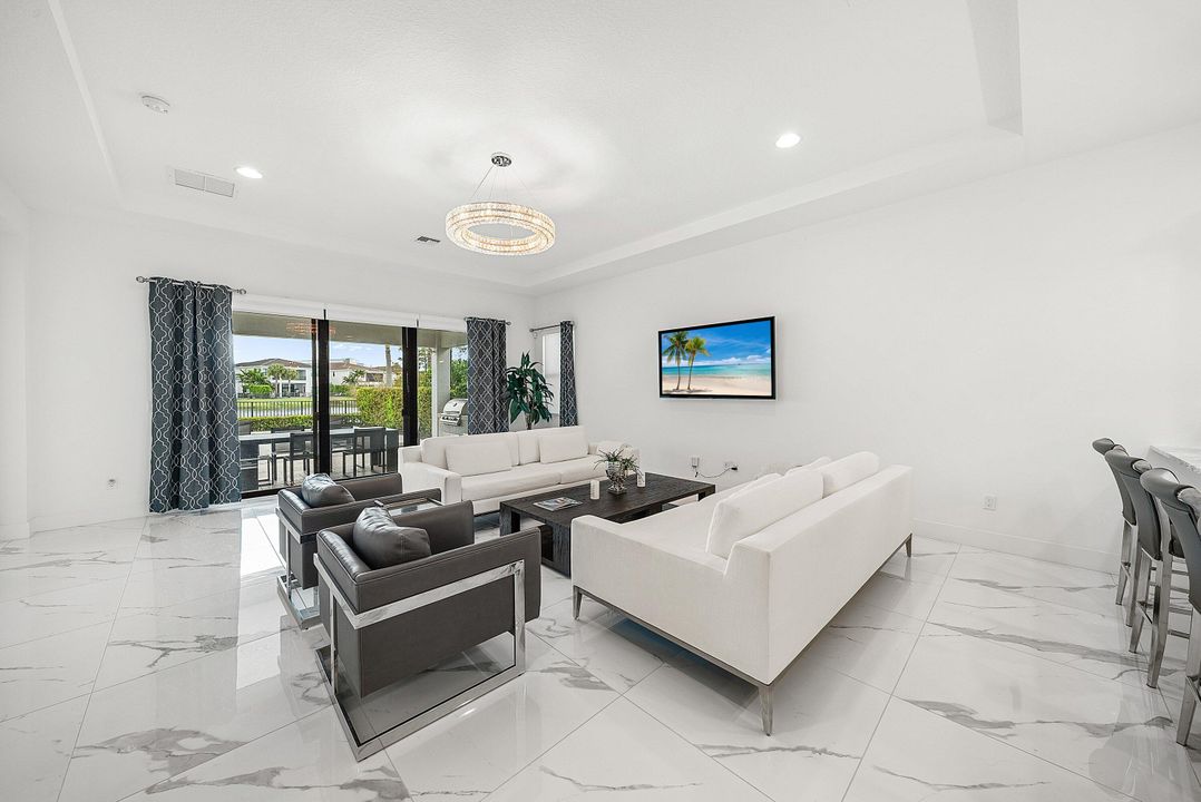 For Sale: $2,065,000 (3 beds, 3 baths, 3162 Square Feet)