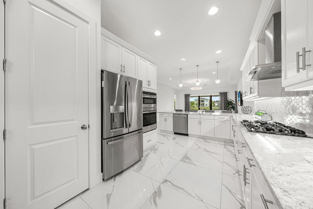 For Sale: $2,065,000 (3 beds, 3 baths, 3162 Square Feet)