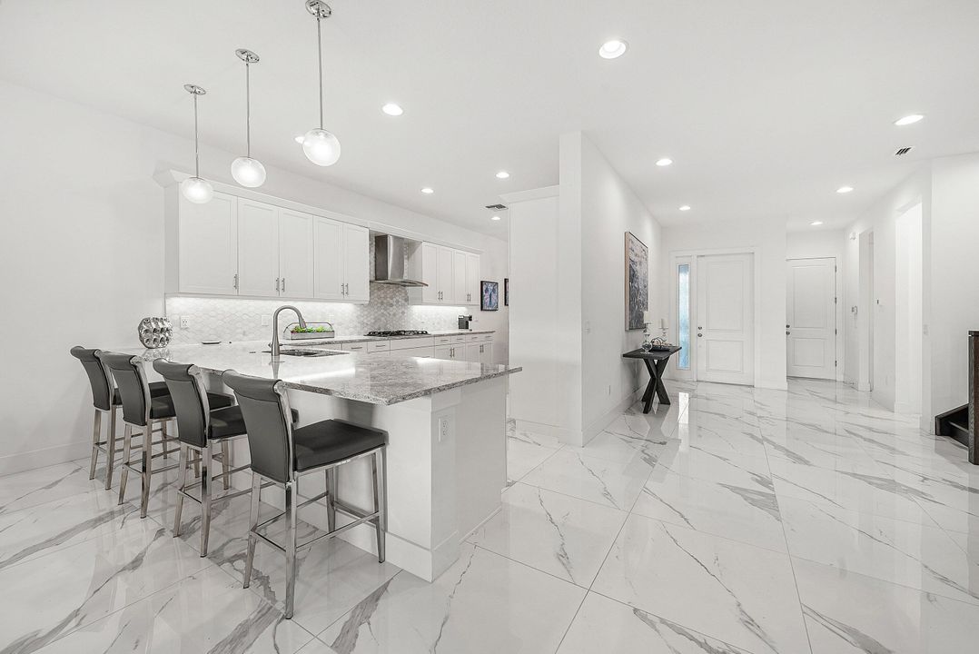 For Sale: $2,065,000 (3 beds, 3 baths, 3162 Square Feet)