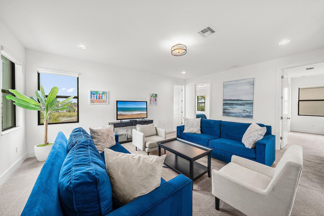 For Sale: $2,065,000 (3 beds, 3 baths, 3162 Square Feet)