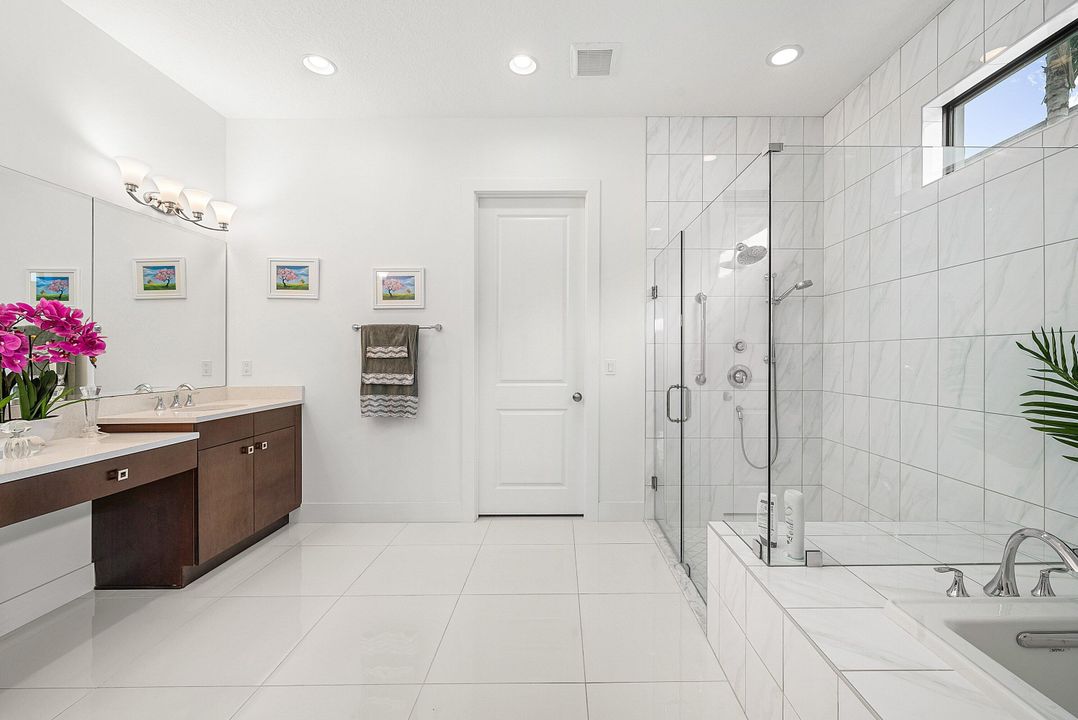 For Sale: $2,065,000 (3 beds, 3 baths, 3162 Square Feet)