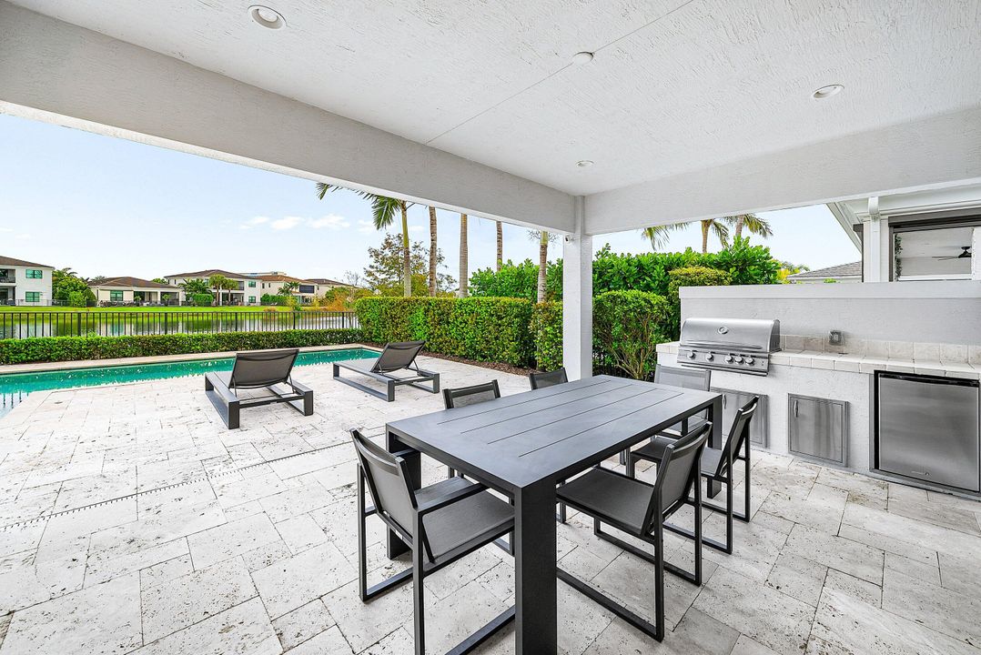 For Sale: $2,065,000 (3 beds, 3 baths, 3162 Square Feet)