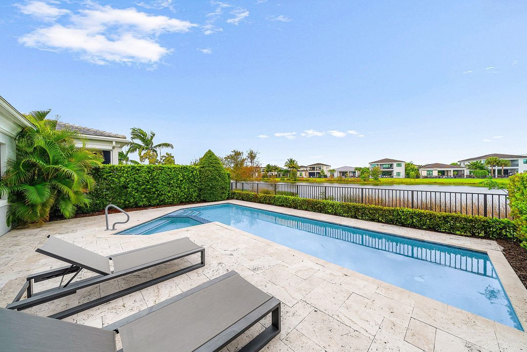 For Sale: $2,065,000 (3 beds, 3 baths, 3162 Square Feet)