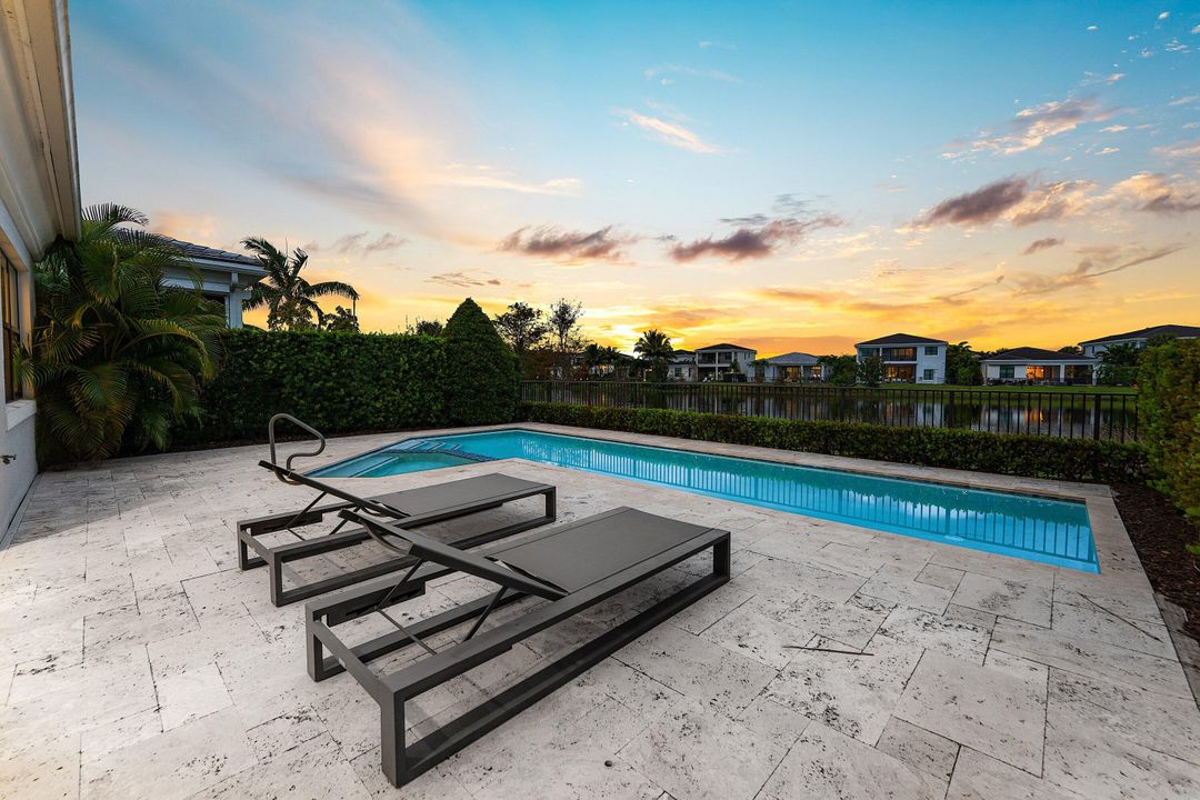 For Sale: $2,065,000 (3 beds, 3 baths, 3162 Square Feet)