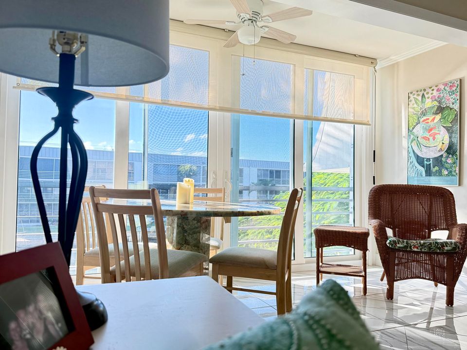 待售: $314,300 (1 贝兹, 1 浴室, 854 平方英尺)