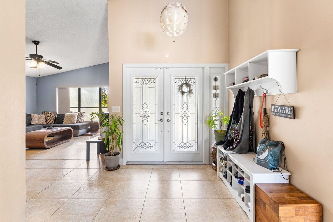 For Sale: $1,275,000 (4 beds, 2 baths, 1964 Square Feet)