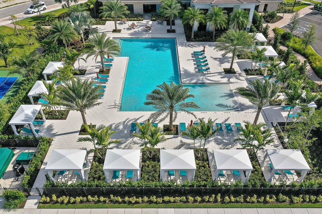 For Sale: $2,065,000 (3 beds, 3 baths, 3162 Square Feet)