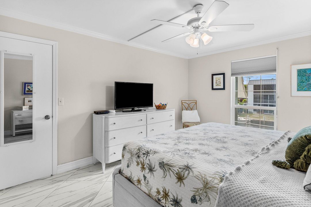 待售: $314,300 (1 贝兹, 1 浴室, 854 平方英尺)