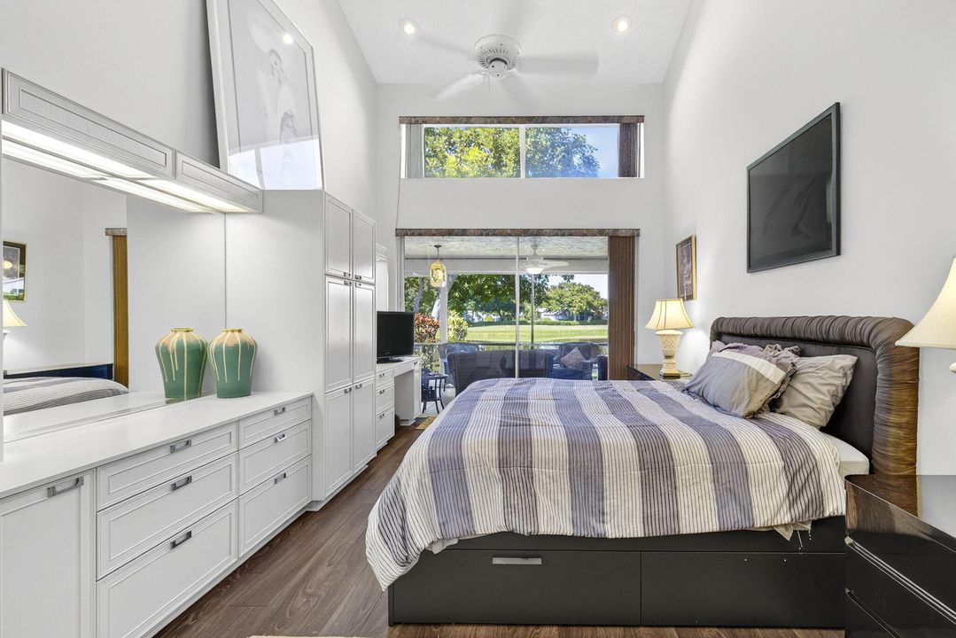 Active With Contract: $400,000 (3 beds, 2 baths, 1820 Square Feet)