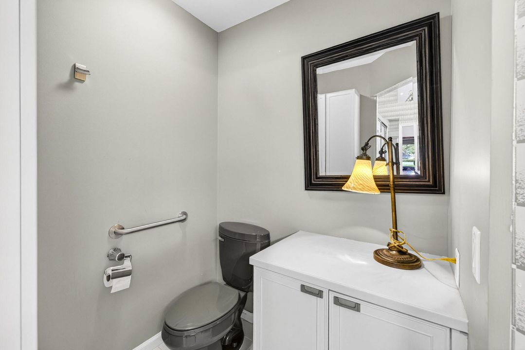 Active With Contract: $400,000 (3 beds, 2 baths, 1820 Square Feet)