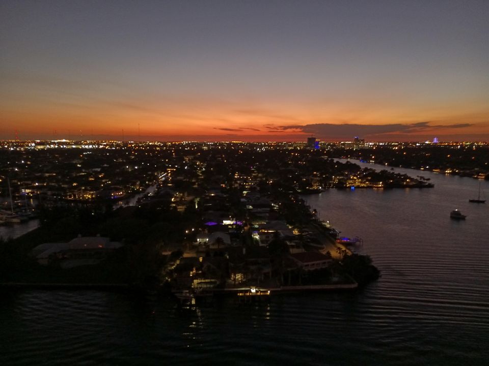 For Sale: $950,000 (2 beds, 2 baths, 1660 Square Feet)