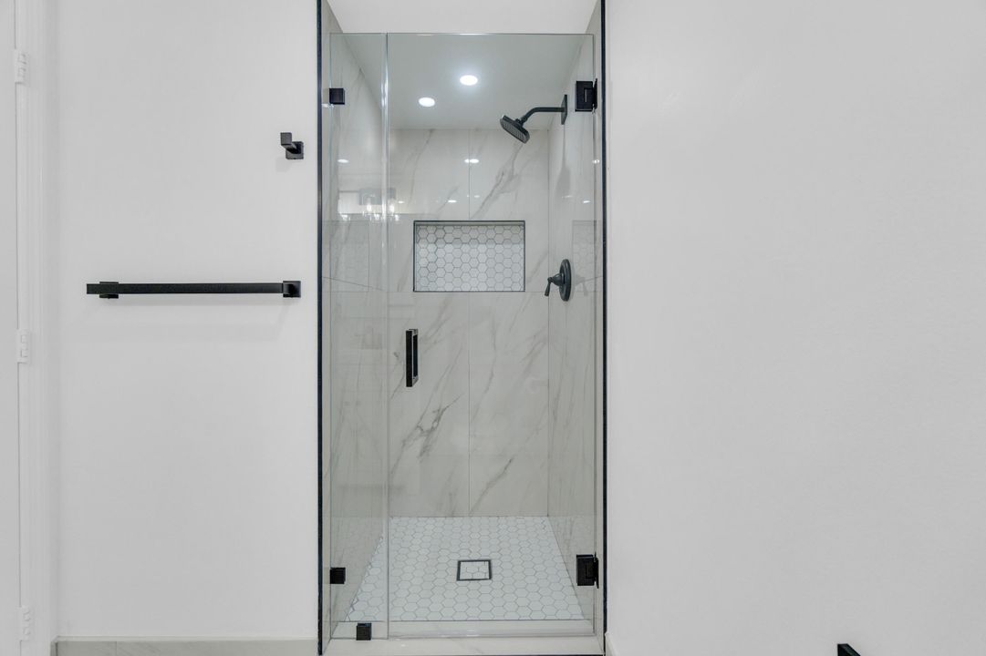 For Rent: $2,550 (3 beds, 2 baths, 1173 Square Feet)