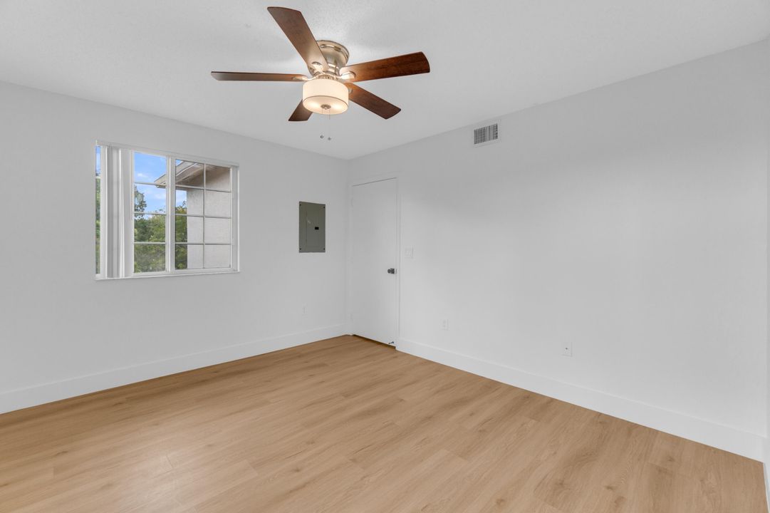 For Rent: $2,550 (3 beds, 2 baths, 1173 Square Feet)