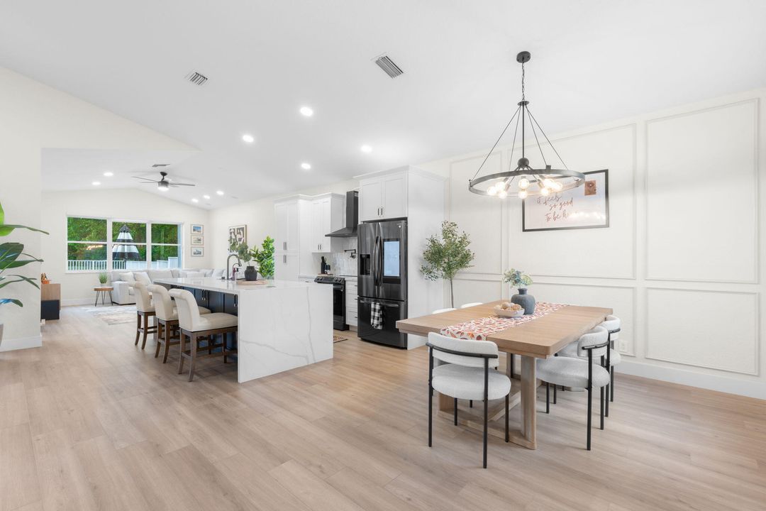 Activo con contrato: $985,000 (4 camas, 2 baños, 2339 Pies cuadrados)