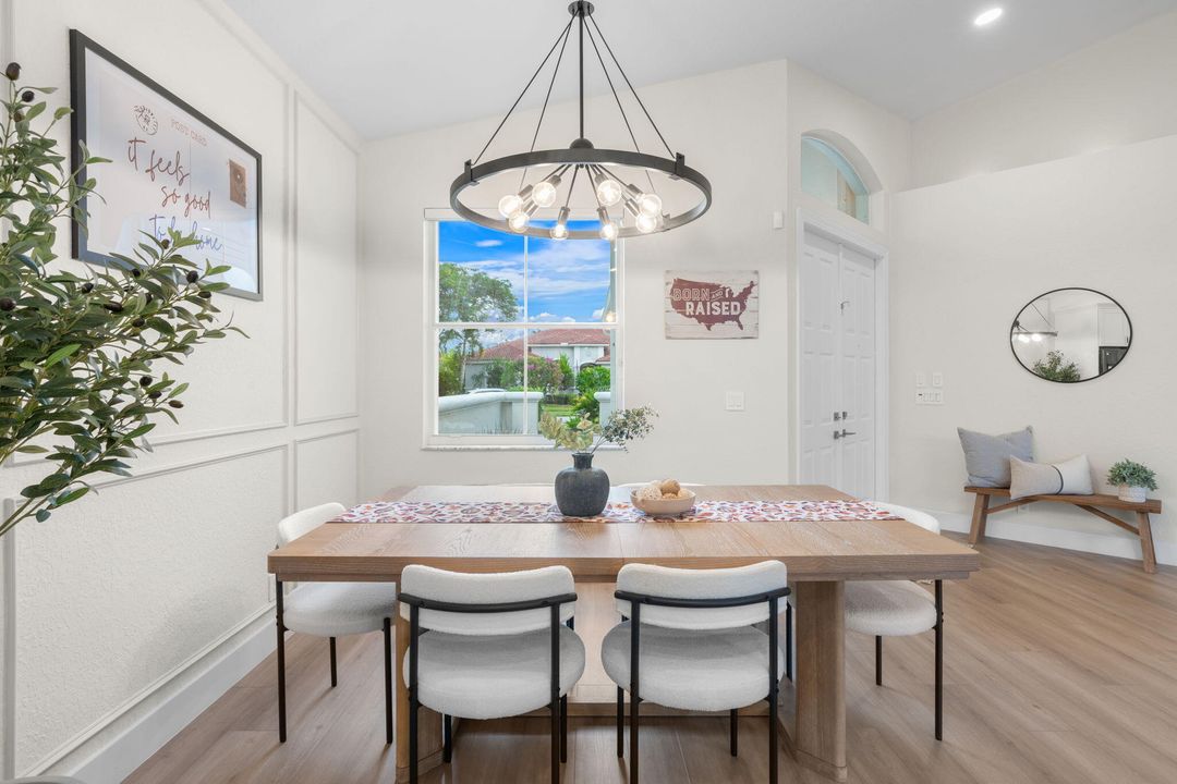 Activo con contrato: $985,000 (4 camas, 2 baños, 2339 Pies cuadrados)