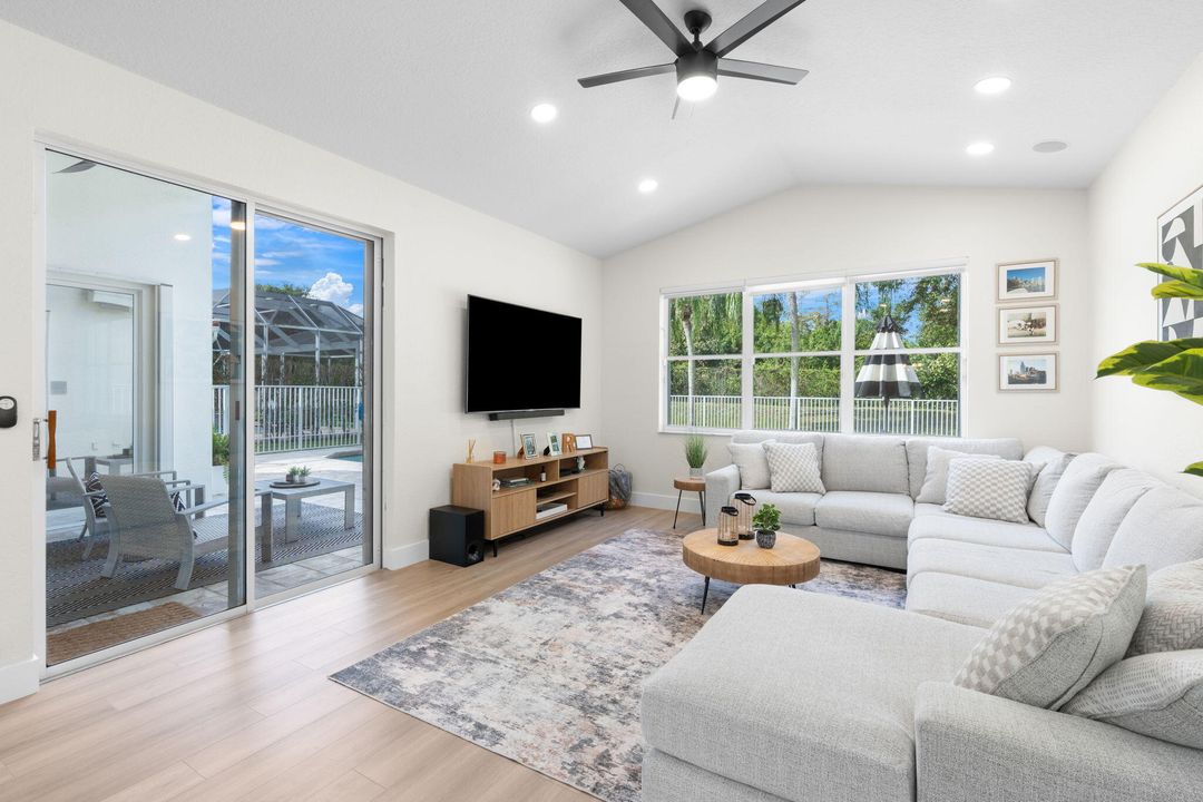 Activo con contrato: $985,000 (4 camas, 2 baños, 2339 Pies cuadrados)