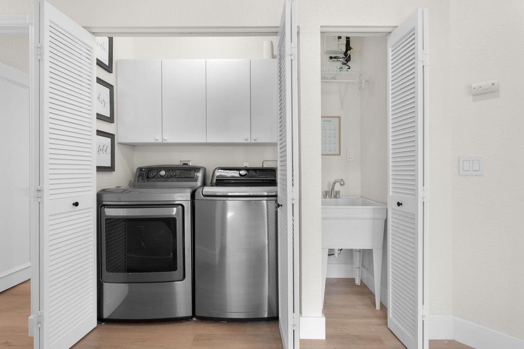 Activo con contrato: $985,000 (4 camas, 2 baños, 2339 Pies cuadrados)