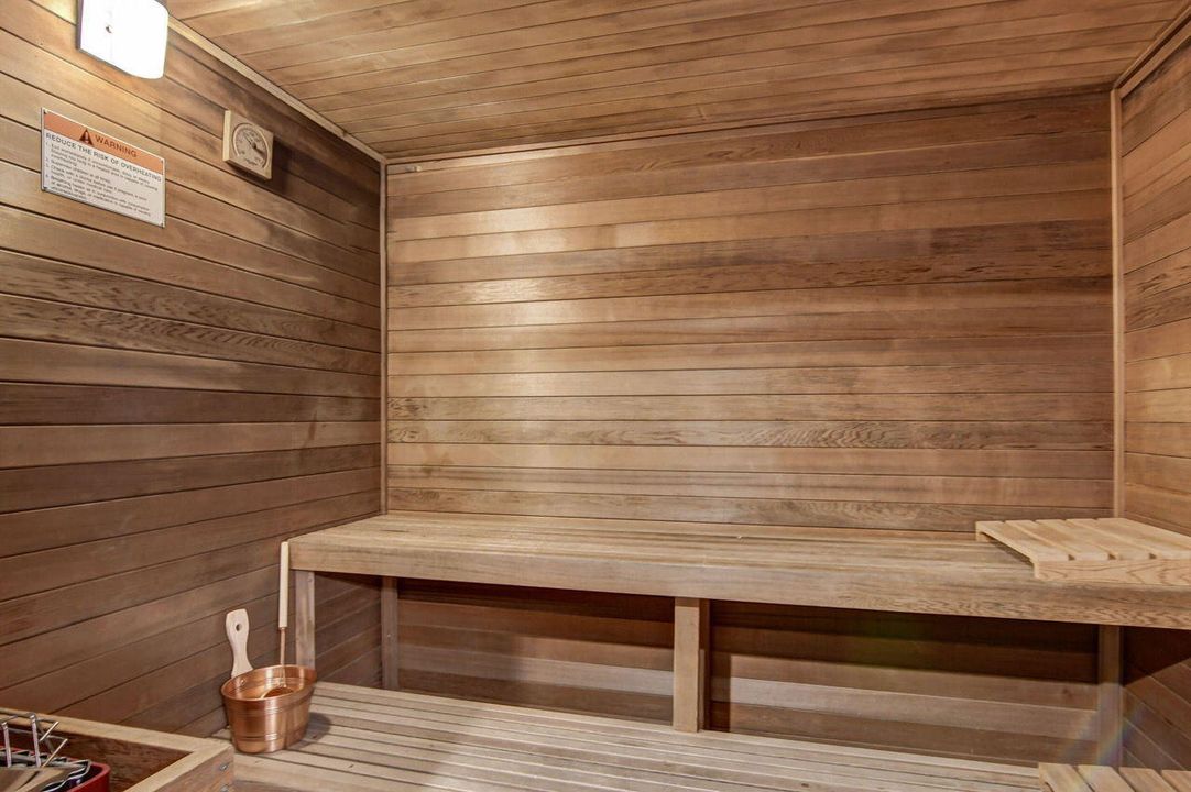 待售: $535,000 (2 贝兹, 2 浴室, 1175 平方英尺)