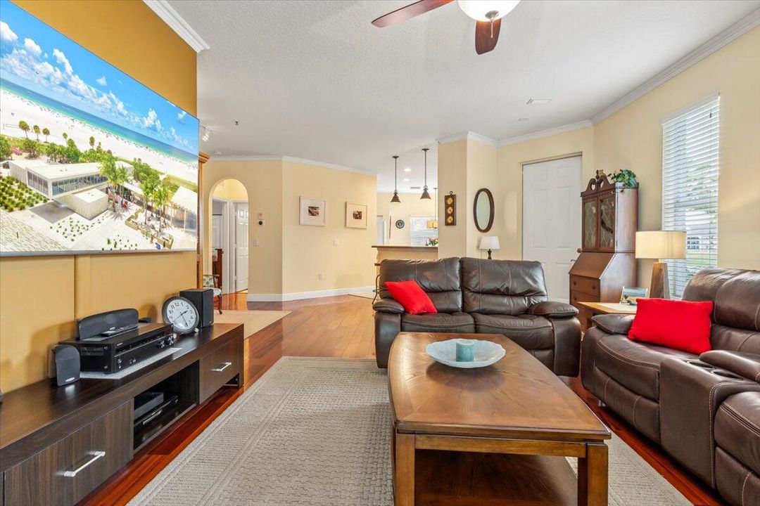 Active With Contract: $339,000 (3 beds, 2 baths, 1552 Square Feet)