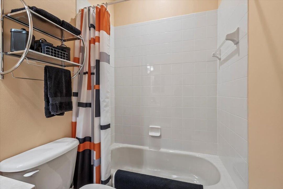 Active With Contract: $339,000 (3 beds, 2 baths, 1552 Square Feet)