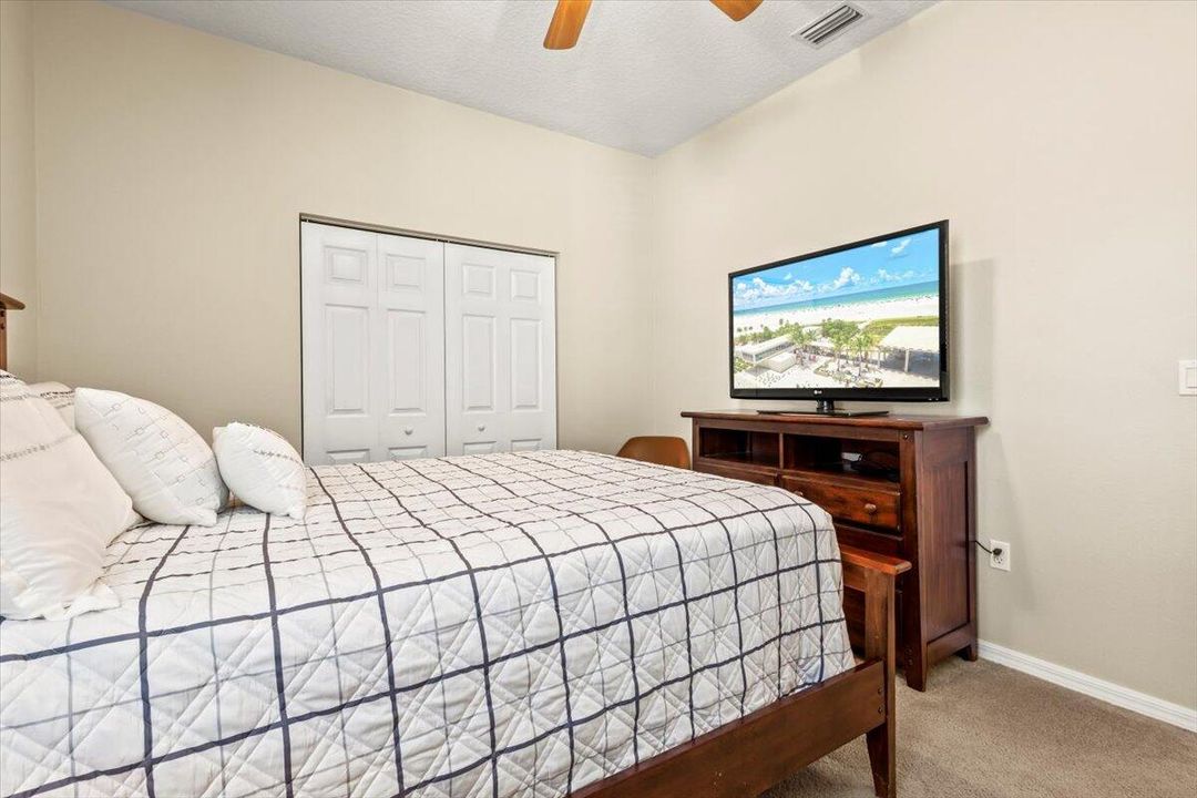 Active With Contract: $339,000 (3 beds, 2 baths, 1552 Square Feet)