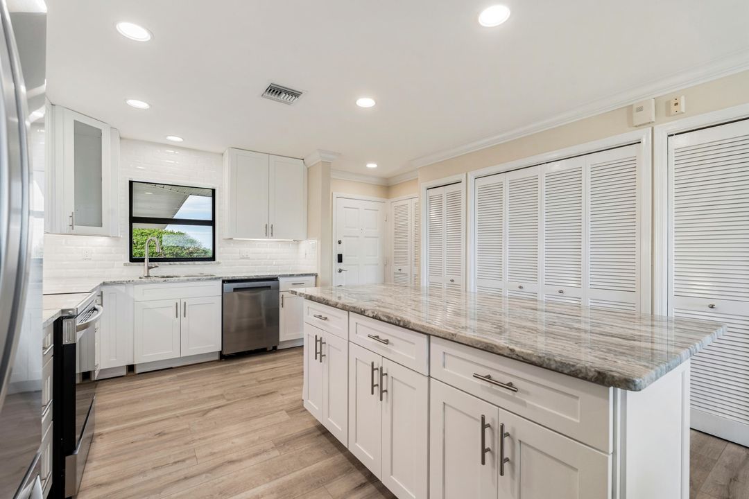 For Rent: $9,000 (2 beds, 2 baths, 1300 Square Feet)