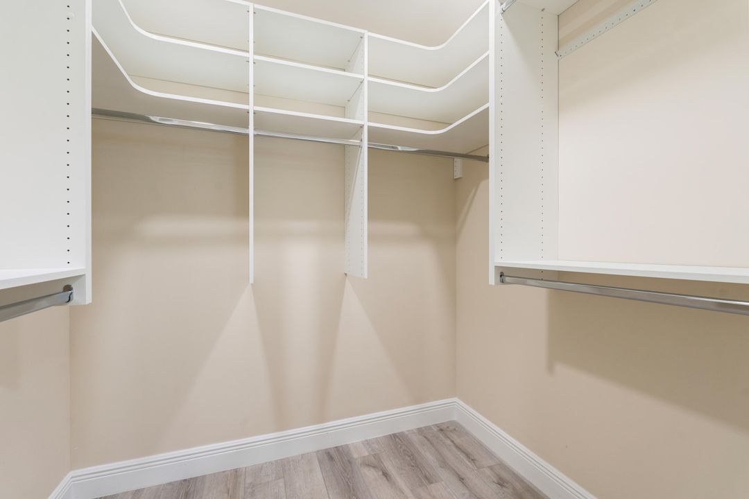 For Rent: $9,000 (2 beds, 2 baths, 1300 Square Feet)