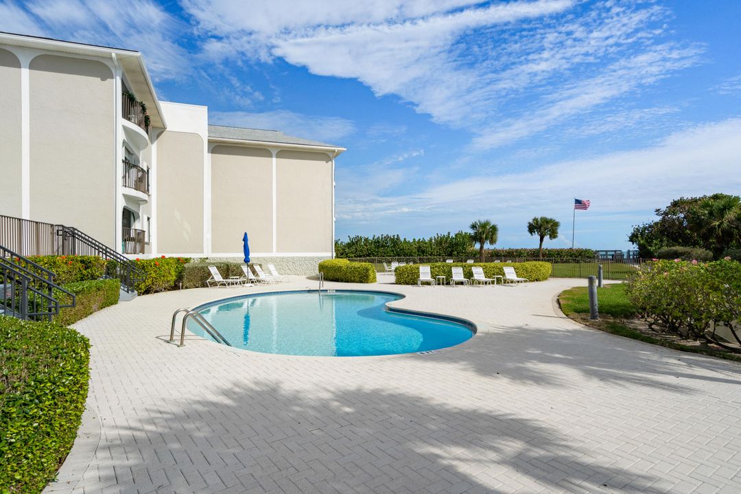 For Rent: $9,000 (2 beds, 2 baths, 1300 Square Feet)