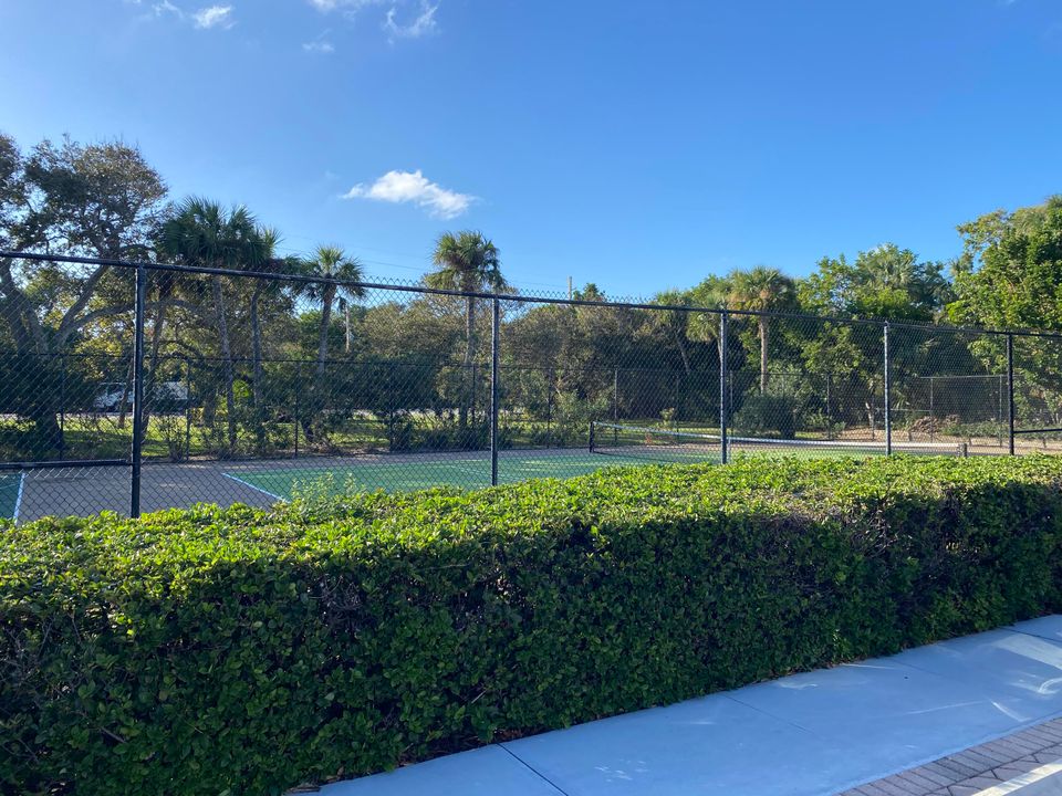 For Rent: $9,000 (2 beds, 2 baths, 1300 Square Feet)