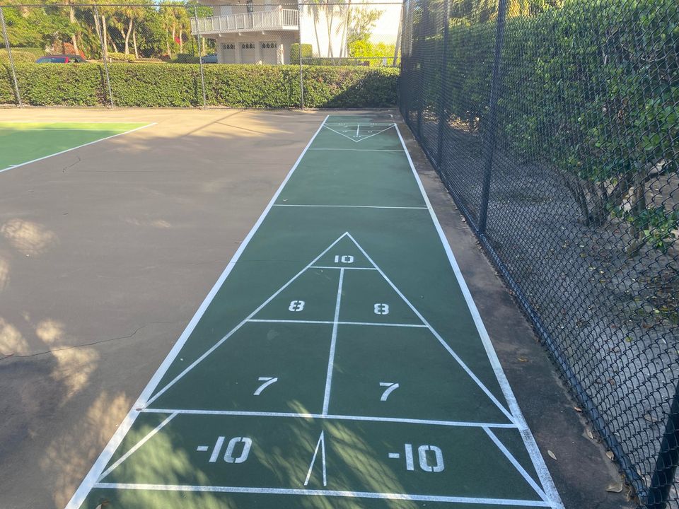 For Rent: $9,000 (2 beds, 2 baths, 1300 Square Feet)