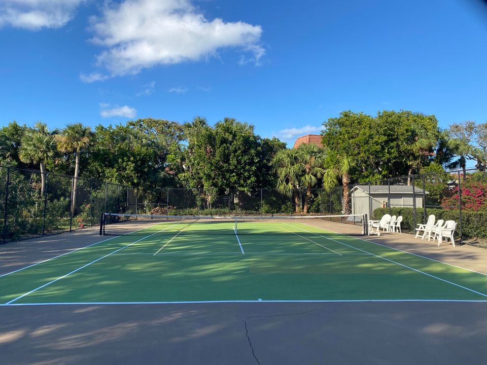 For Rent: $9,000 (2 beds, 2 baths, 1300 Square Feet)