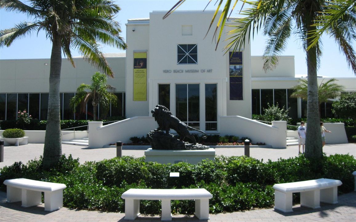 For Rent: $9,000 (2 beds, 2 baths, 1300 Square Feet)