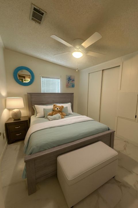 For Sale: $143,000 (2 beds, 2 baths, 862 Square Feet)