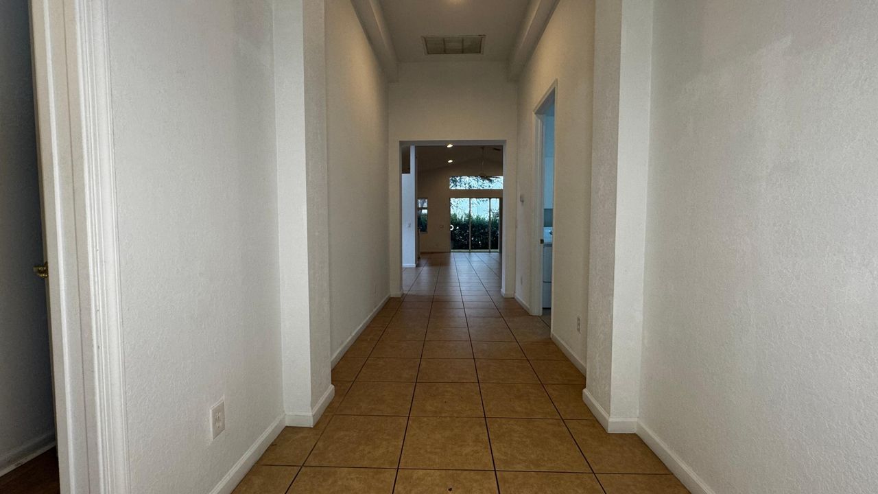 В аренду: $2,600 (3 спален, 2 ванн, 2182 Квадратных фут)