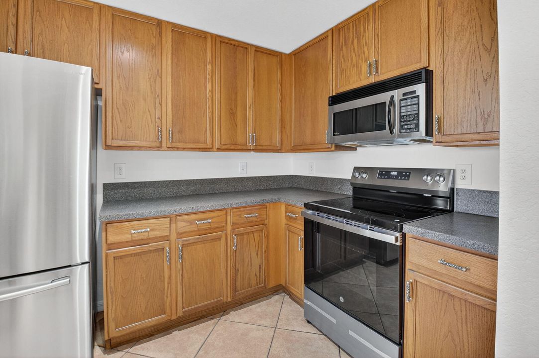 For Sale: $495,000 (3 beds, 2 baths, 1608 Square Feet)