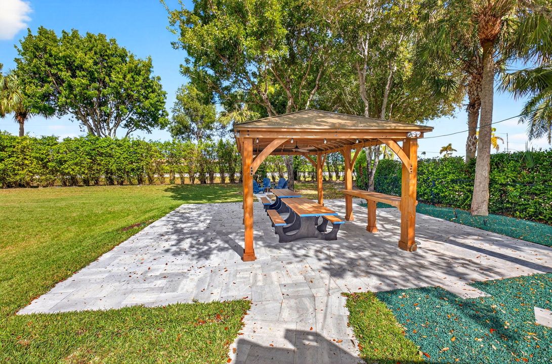 For Sale: $495,000 (3 beds, 2 baths, 1608 Square Feet)