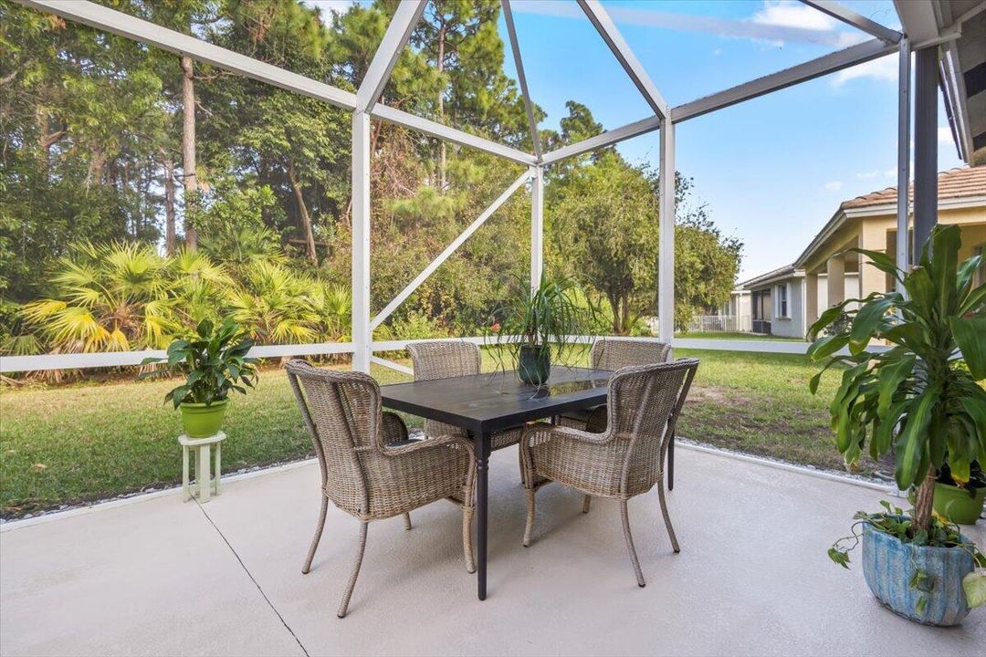 Active With Contract: $339,000 (3 beds, 2 baths, 1552 Square Feet)