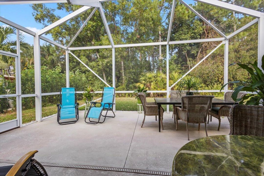 Active With Contract: $339,000 (3 beds, 2 baths, 1552 Square Feet)