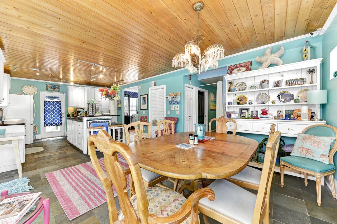 В аренду: $10,500 (3 спален, 2 ванн, 1680 Квадратных фут)