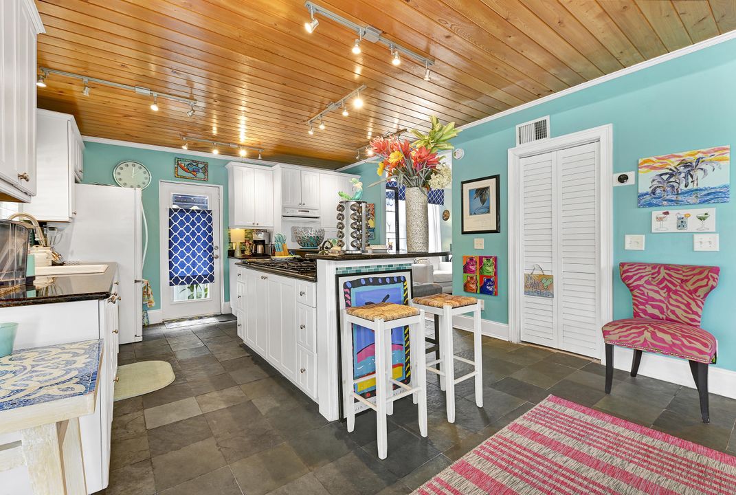 В аренду: $10,500 (3 спален, 2 ванн, 1680 Квадратных фут)